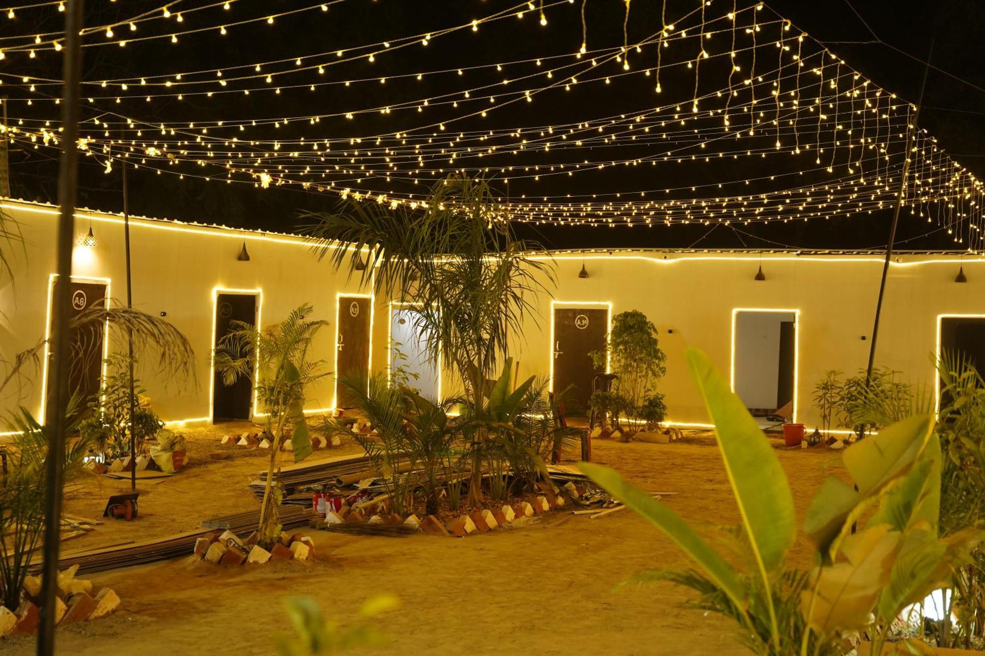 Mahakhumb Mandapam 2Km From Triveni Sangam Bed & Breakfast Prayagraj Luaran gambar